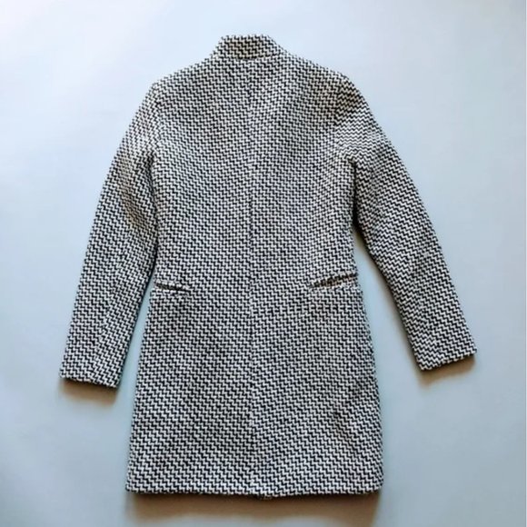 Black and White Tweed Quilted Topcoat Size Small - Picture 2 of 5